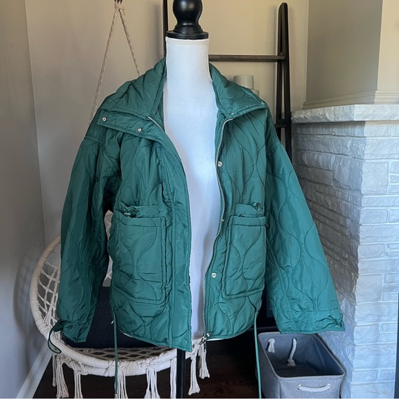 Green Quilted Puffer Jacket - Picture 5 of 13